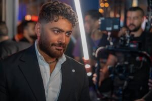 تامر حسني بعد نجاح عملية إبنه