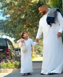 تامر حسني بعد نجاح عملية إبنه